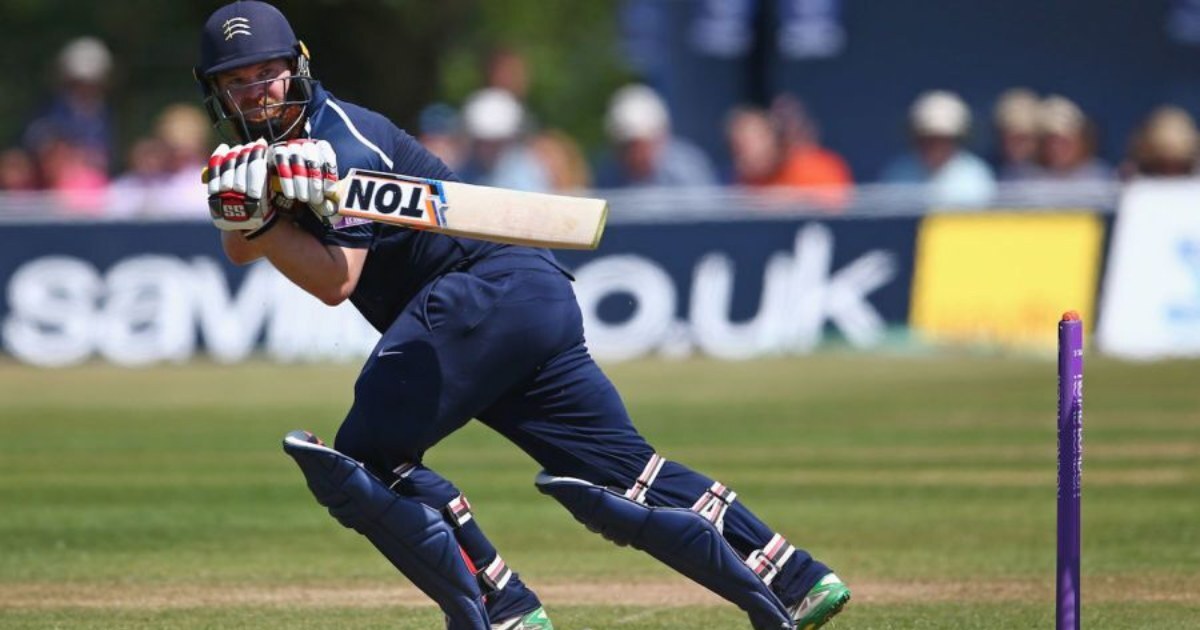 Middlesex re-sign Paul Stirling for T20 Vitality Blast