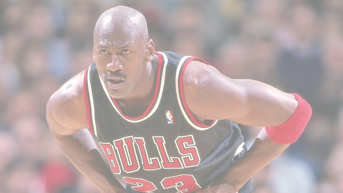 Michael Jordan's rookie card bags $1.008 million at an auction